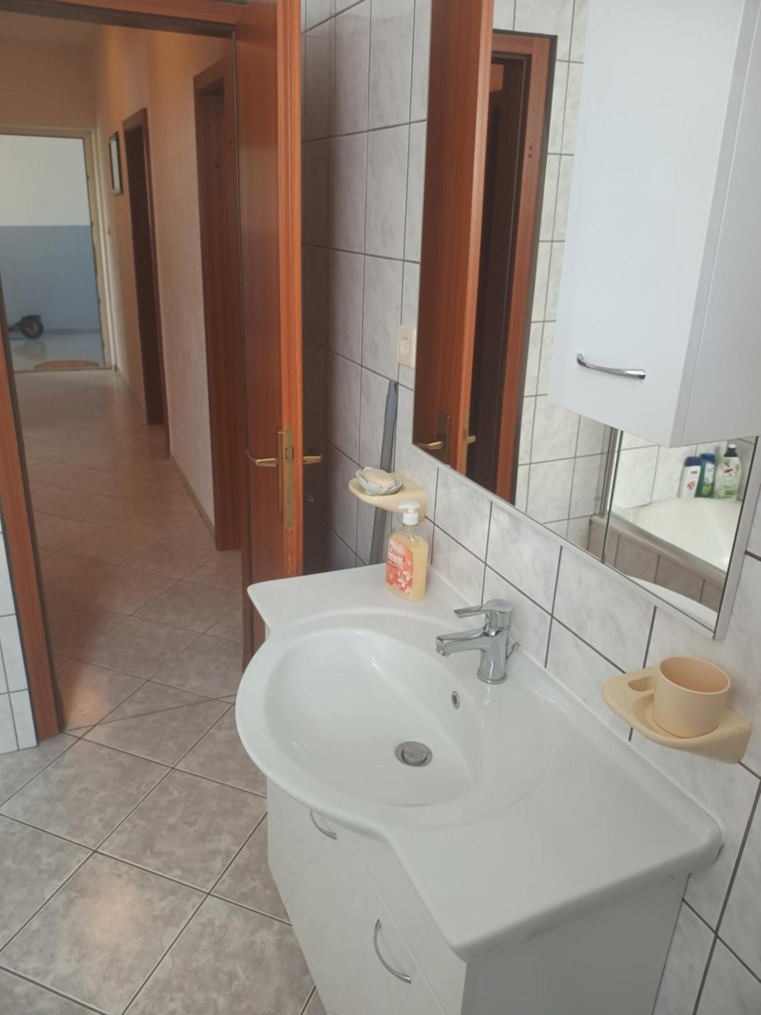 Livaja -100m2 ,free Parking, Klima,wifi *