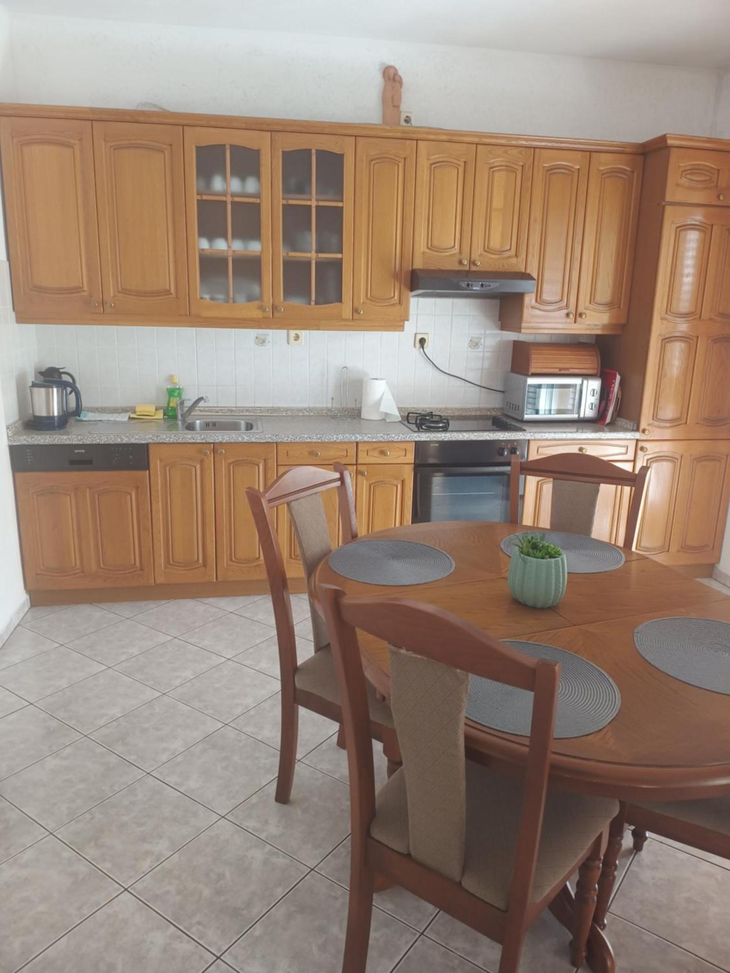 Livaja -100m2 ,free Parking, Klima,wifi *